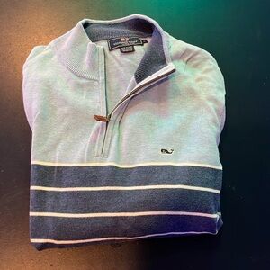 Vineyard Vines Men’s quarter zip lightweight sweater. Great colorway! Size L